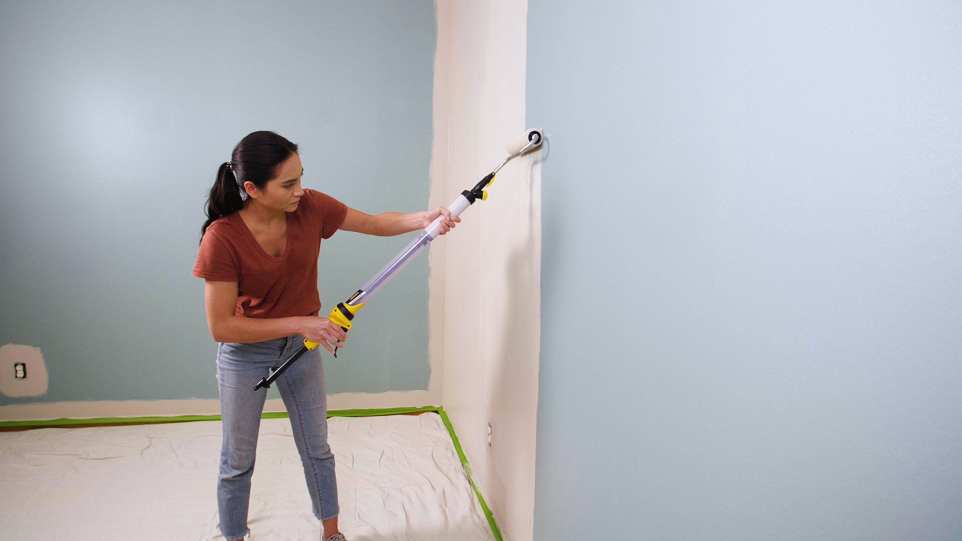 How to Paint a Room with a Paint Roller