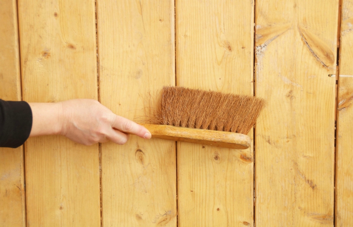 PREPPING TO PAINT SPRAY YOUR FENCE