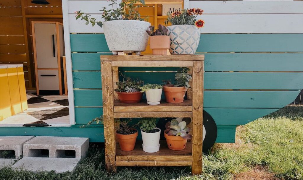 outdoor plant stand5 copy 2.jpg